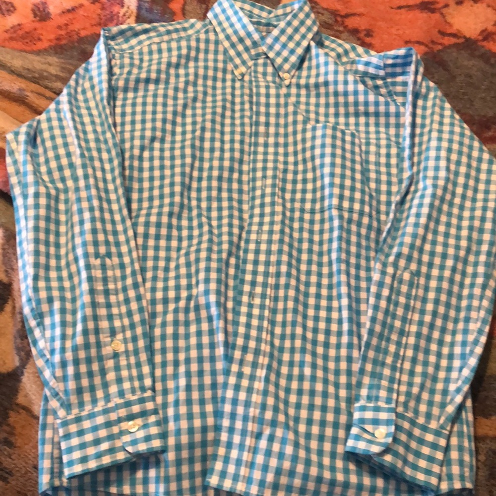 Bill’s Kahkis button down